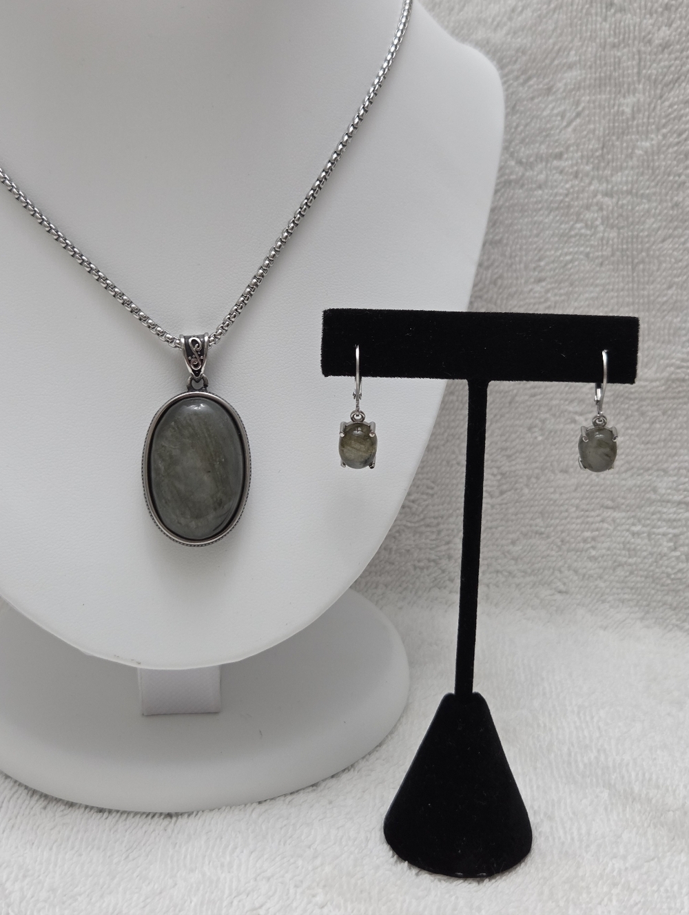 Malagasy Labradorite Pendant Necklace & Leverback Earring Stainless Steel Set